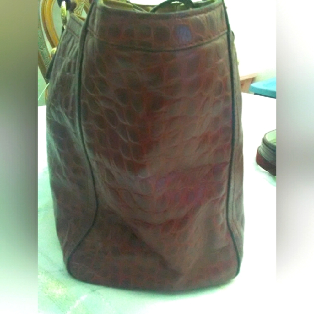 LIKE NEW 100% LEATHER PURSE/ BAG BY DKNY LARGE SZ. DEEP BURGUNDY CROC. EMBOSSED - Picture 8 of 15